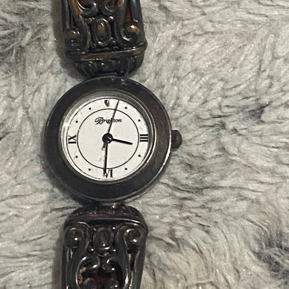 Two watches. - Picture 2 of 7